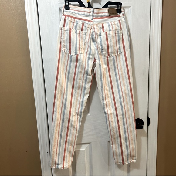 American Eagle Striped Mom Jeans Size 0 Short EUC - Picture 3 of 5